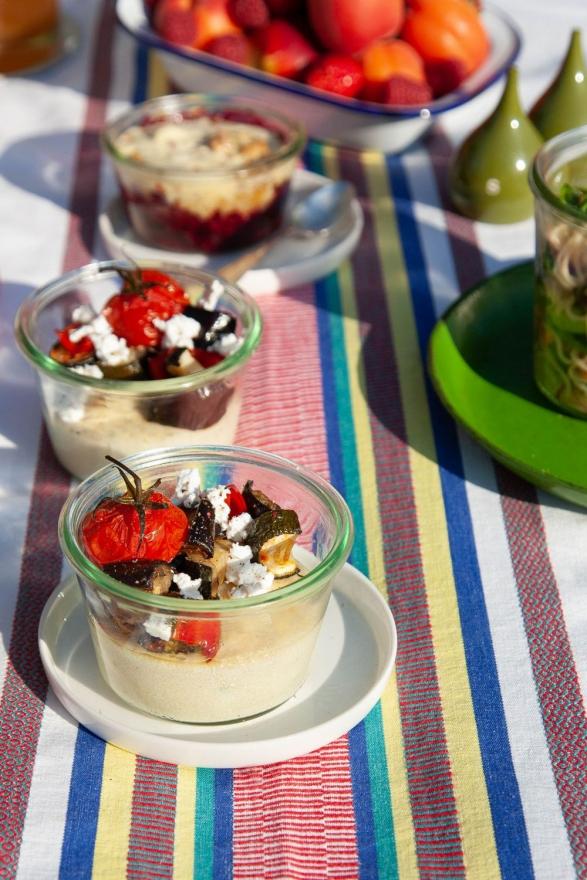 Flan de semoule aux légumes grillés dans un ramequin